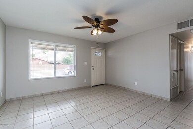 Living Room (2)