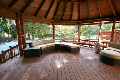 835 Strawberry Hill Rd W, Columbus, OH 43213 - photo 6