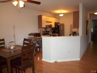 106 Lindfield Cir, Macungie, PA 18062 - photo 4