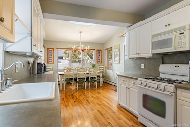 959 N 5th St, New Hyde Park, NY 11040 - photo 6