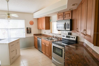 1695 Hamilton Ct, Dunedin, FL 34698 - photo 4