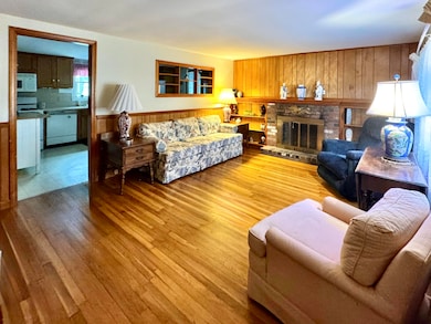 7 Delta St, Hyannis, MA 02601 - photo 5