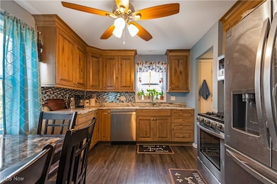 4649 Pelham Dr, Cleveland, OH 44144 - photo 5