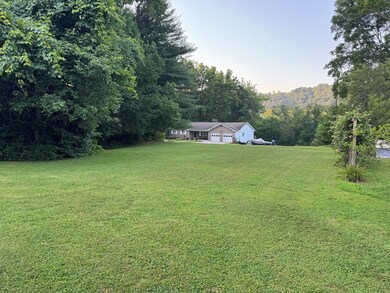 46 W Rolling Acres Rd, New Martinsville, WV 26155 - photo 2