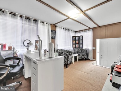 114 Washington St, Tamaqua, PA 18252 - photo 3