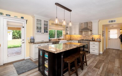 1218 W Golden Ln, Phoenix, AZ 85021 - photo 6