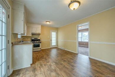 2428 Woodleaf Dr, Gastonia, NC 28052 - photo 6