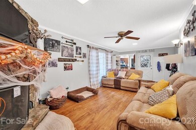 411 Florence Cir, Statesville, NC 28625 - photo 6