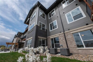 Aventura unit 312, West Des Moines, IA 50266 - photo 2