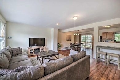 Country Pl family room