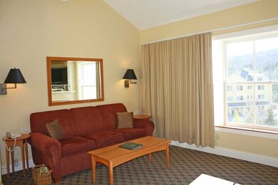 440/442 Qtr I V Jackson Gore Inn, Ludlow, VT 05149 - photo 5