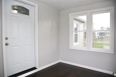 18 Corliss Ave, Rensselaer, NY 12144 - photo 4