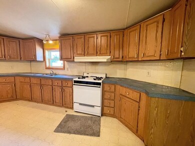 83 Clark Rd unit 22, Shirley, MA 01464 - photo 4