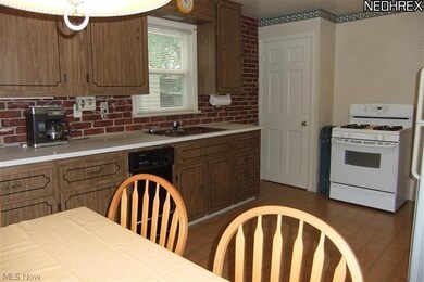 1749 Harding Dr, Wickliffe, OH 44092 - photo 2