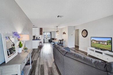 Beautiful wood laminate waterproof flooring