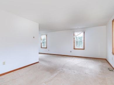 36 Hampton Dr, Nashua, NH 03063 - photo 5