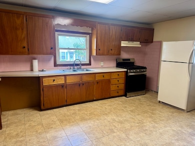 148 Maxfield St unit 1W, New Bedford, MA 02740 - photo 4