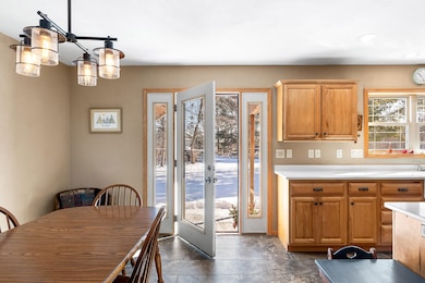 1401 Woodduck Ln, Plover, WI 54467 - photo 3