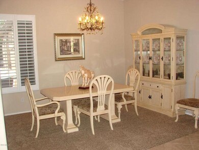 FORMAL DINING