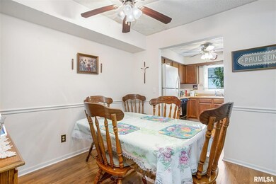 2418 E 51st St unit B, Davenport, IA 52807 - photo 5