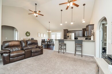 1104 E Fieldstone Dr-4