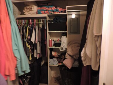 1505 N Broughton St, Sherman, TX 75090 - photo 6