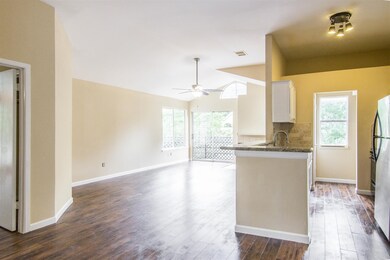 3315 Golden Trails Dr unit 602, Kingwood, TX 77345 - photo 3