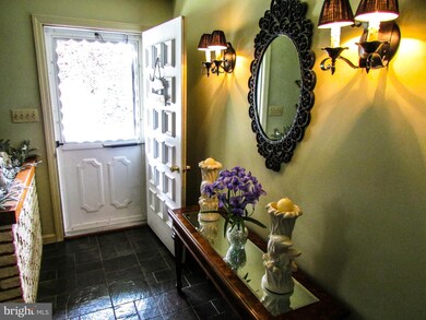 2966 Jefferson Dr, Chambersburg, PA 17201 - photo 4