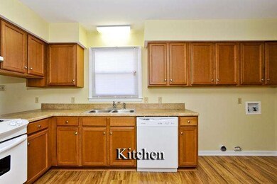 304 Forest Grove Ave, Jacksonville, NC 28540 - photo 4