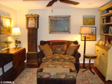 Bedroom - Bedroom or Den on 1st Floor