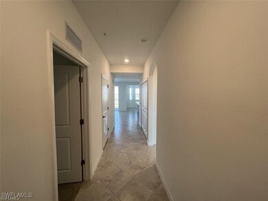 Entry/foyer