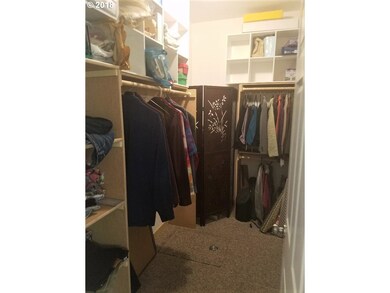 Bedroom, Primary