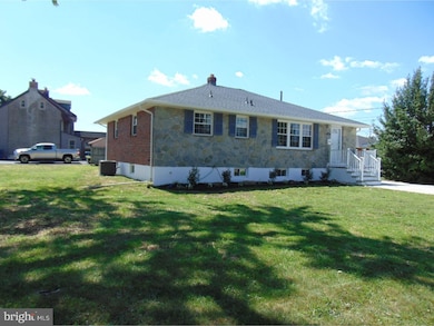 102 E Reamer Ave, Wilmington, DE 19804 - photo 2