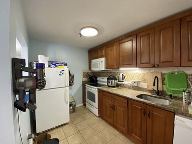 Sagamore Place Condominiums unit 1008, Quincy, MA 02171 - photo 4
