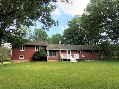 526 Rocky Run Rd, Hawley, PA 18428 - photo 2