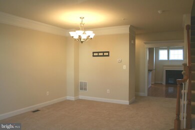 11826 Regents Park Dr, Germantown, MD 20876 - photo 3