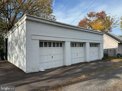 135 Third, Lansdale, PA 19446 - photo 3