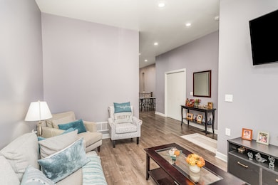 1721 W Pierce Ave, Chicago, IL 60622 - photo 6