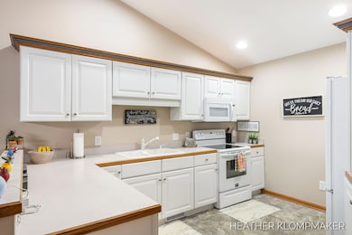 27-web-or-mls-8878-peninsula-ct