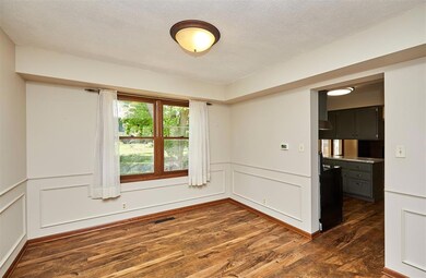 9774 Colby Ave, Clive, IA 50325 - photo 6