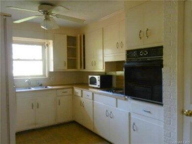 1300 Hammock Ave, Shelby, NC 28152 - photo 6