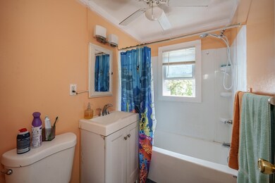 23 Mcbride St, Springfield, MA 01104 - photo 5
