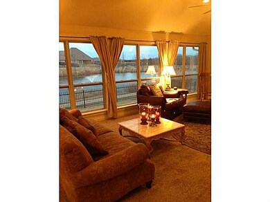 Den/Family/Great Room. Extra Large Windows!