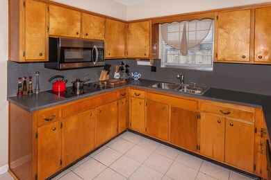 801 Montego Rd E, Jacksonville, FL 32216 - photo 6