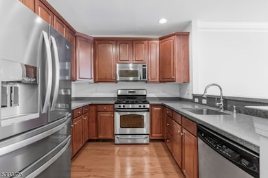 266 Victoria Dr unit B2, Bridgewater, NJ 08807 - photo 7