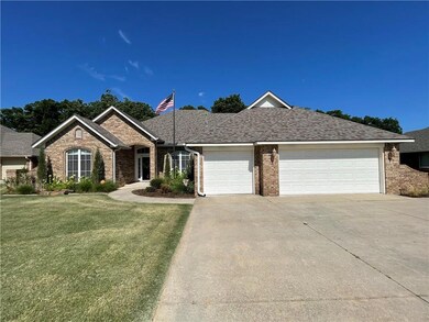 1603 Pecan Crossing Dr, Shawnee, OK 74804 - photo 5