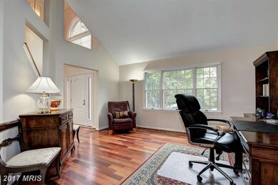 419 Hawkridge Ln, Sykesville, MD 21784 - photo 4