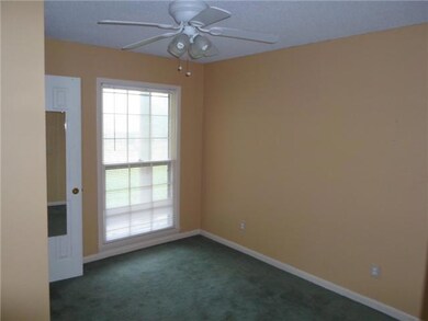 609 S Hillcrest Dr, Shelbyville, TN 37160 - photo 3