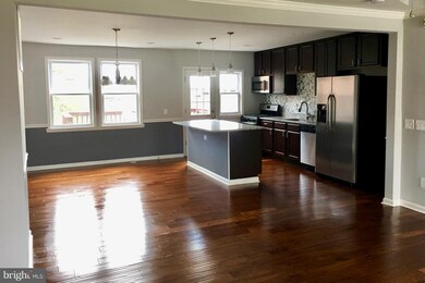1013 Lyndhurst St, Baltimore, MD 21229 - photo 5