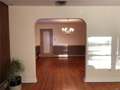 831 N Marshall St, Allentown, PA 18104 - photo 5